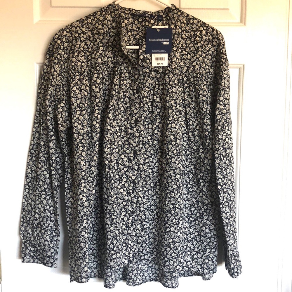 Uniqlo navy floral blouse- NWT